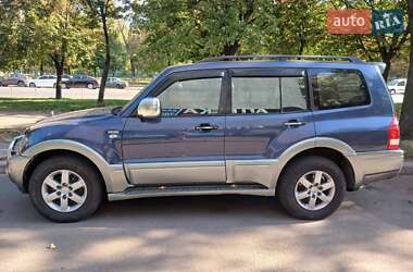 Внедорожник / Кроссовер Mitsubishi Pajero 2006 в Киеве