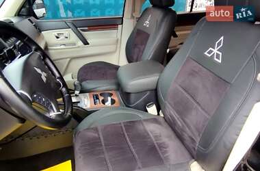 Внедорожник / Кроссовер Mitsubishi Pajero 2008 в 