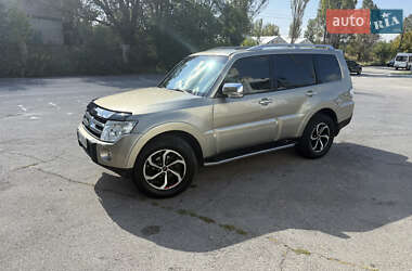 Внедорожник / Кроссовер Mitsubishi Pajero 2007 в Запорожье