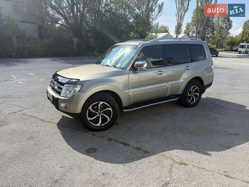 Mitsubishi Pajero 2007