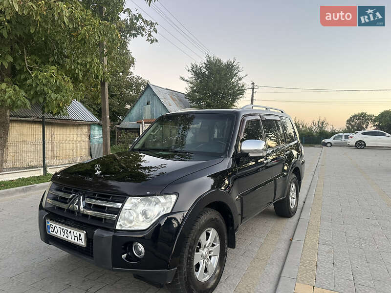 Внедорожник / Кроссовер Mitsubishi Pajero 2007 в 