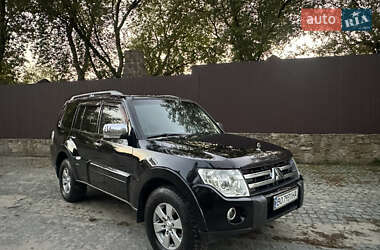 Внедорожник / Кроссовер Mitsubishi Pajero 2007 в 