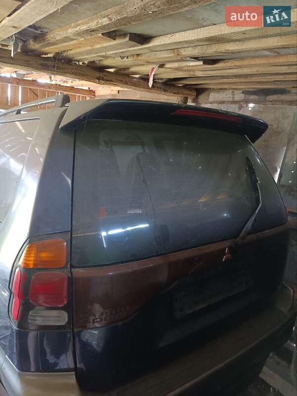 Позашляховик / Кросовер Mitsubishi Pajero 2001 в Києві фото 3 Позашляховик / Кросовер Mitsubishi Pajero 2001 в Києві