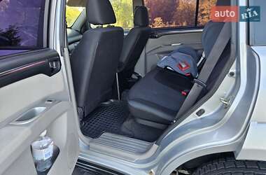 Позашляховик / Кросовер Mitsubishi Pajero 2014 в 