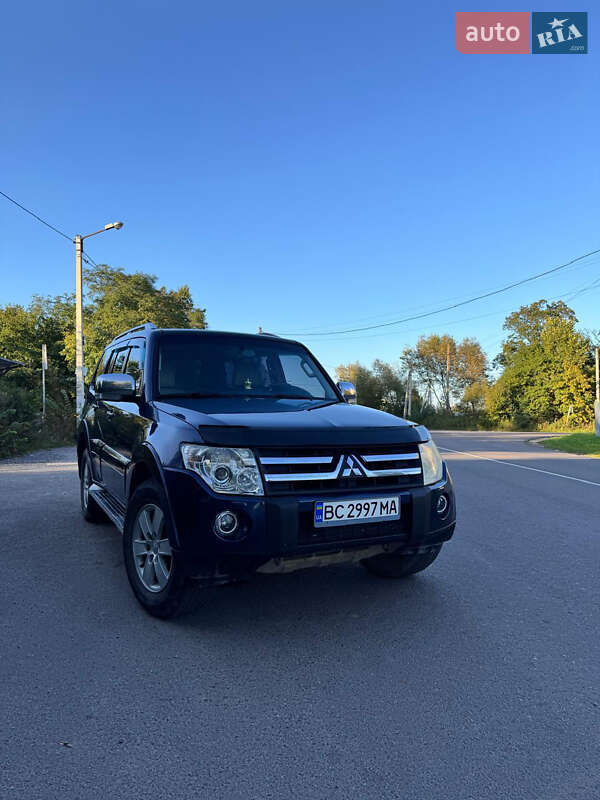 Внедорожник / Кроссовер Mitsubishi Pajero 2007 в Дрогобыче