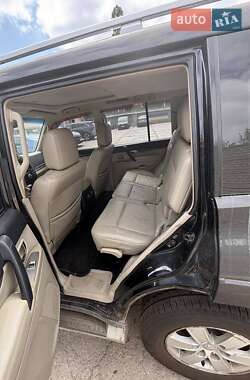 Внедорожник / Кроссовер Mitsubishi Pajero 2008 в 
