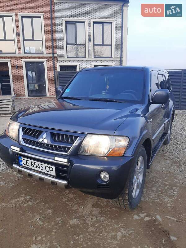 Внедорожник / Кроссовер Mitsubishi Pajero 2006 в Черновцах