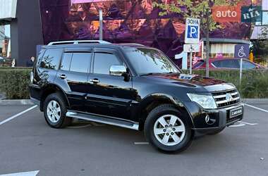 Позашляховик / Кросовер Mitsubishi Pajero 2007 в Києві