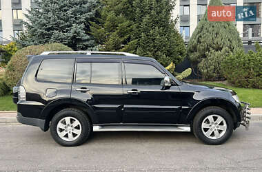 Внедорожник / Кроссовер Mitsubishi Pajero 2007 в 