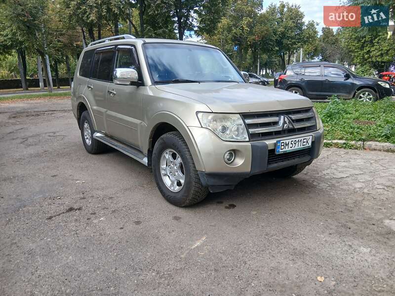 Внедорожник / Кроссовер Mitsubishi Pajero 2007 в Сумах