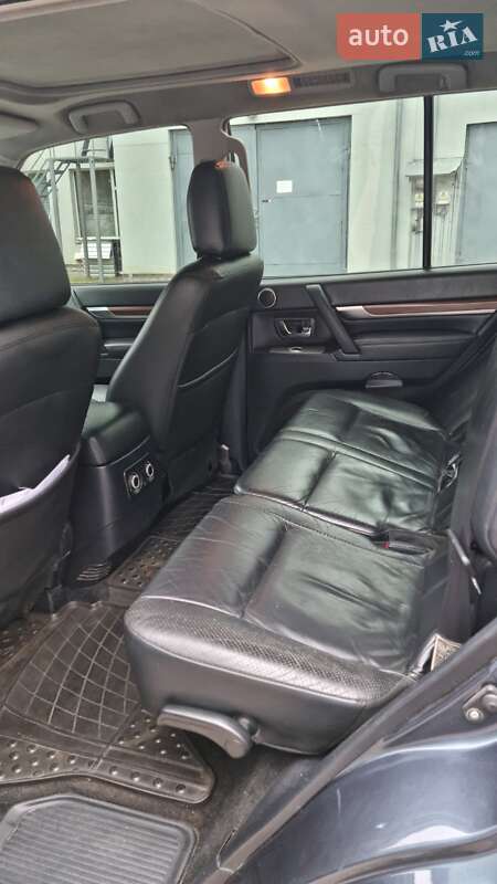 Внедорожник / Кроссовер Mitsubishi Pajero 2008 в Киеве