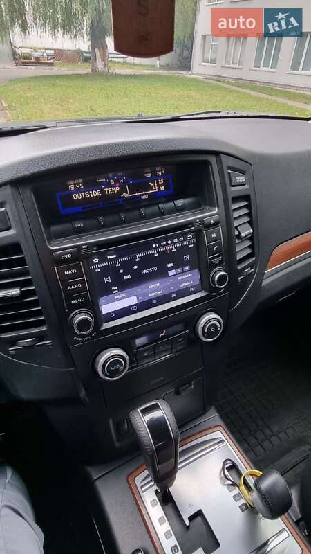 Внедорожник / Кроссовер Mitsubishi Pajero 2008 в Киеве