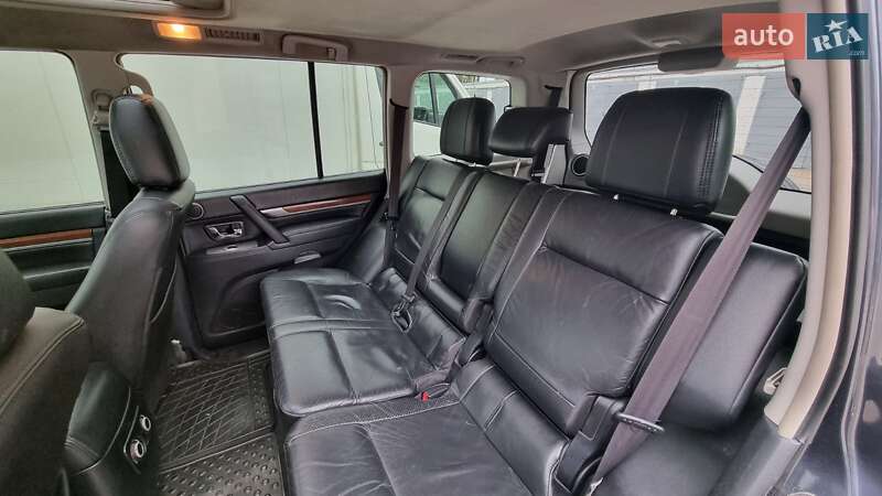 Внедорожник / Кроссовер Mitsubishi Pajero 2008 в Киеве
