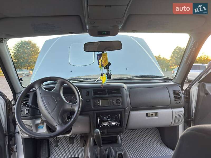 Внедорожник / Кроссовер Mitsubishi Pajero 2002 в Ужгороде