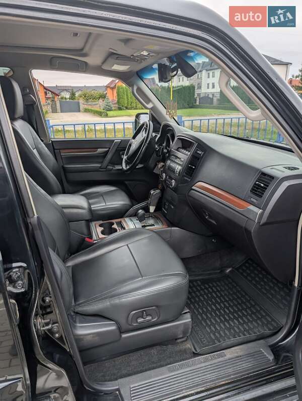 Внедорожник / Кроссовер Mitsubishi Pajero 2008 в Славуте