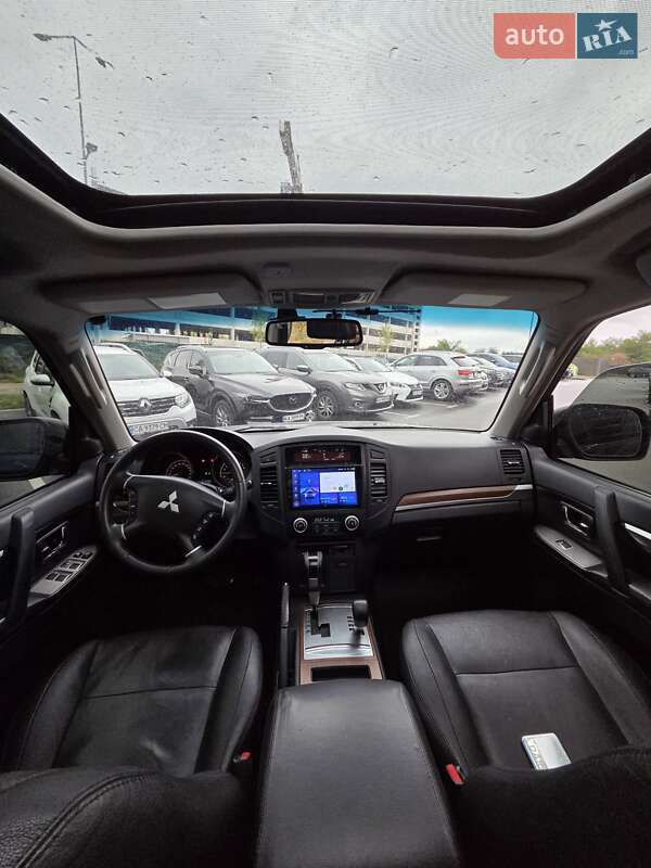 Внедорожник / Кроссовер Mitsubishi Pajero 2008 в Киеве