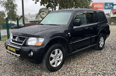 Внедорожник / Кроссовер Mitsubishi Pajero 2001 в 