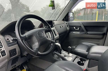 Внедорожник / Кроссовер Mitsubishi Pajero 2001 в 