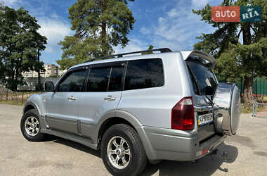 Внедорожник / Кроссовер Mitsubishi Pajero 2004 в 