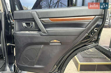 Внедорожник / Кроссовер Mitsubishi Pajero 2008 в 