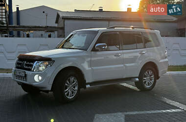 Внедорожник / Кроссовер Mitsubishi Pajero 2012 в Днепре