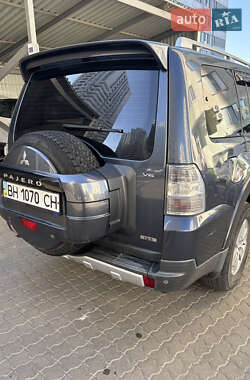 Внедорожник / Кроссовер Mitsubishi Pajero 2008 в 