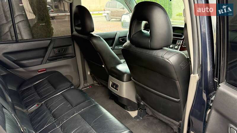 Внедорожник / Кроссовер Mitsubishi Pajero 2001 в Львове