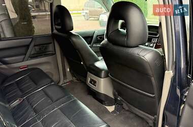 Внедорожник / Кроссовер Mitsubishi Pajero 2001 в 