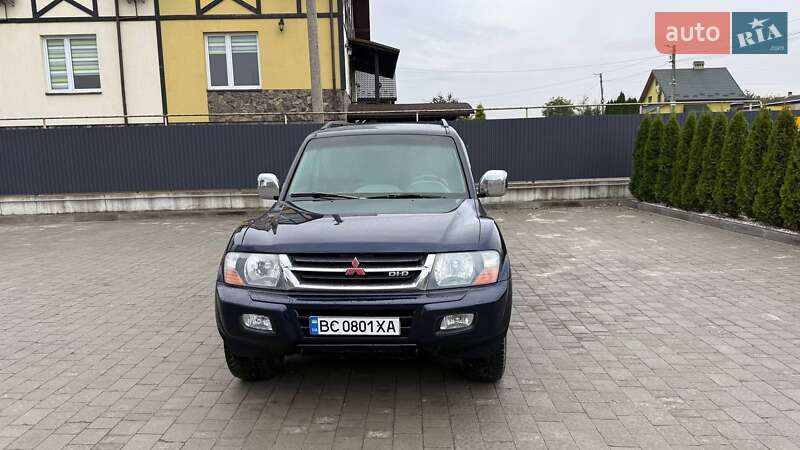 Внедорожник / Кроссовер Mitsubishi Pajero 2001 в 