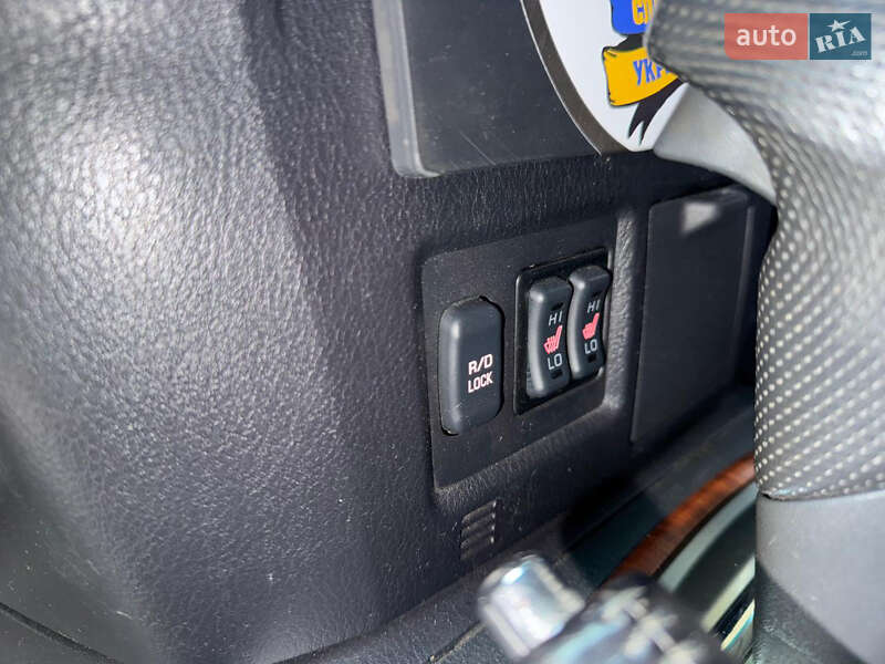 Внедорожник / Кроссовер Mitsubishi Pajero 2008 в Запорожье фото 17 Внедорожник / Кроссовер Mitsubishi Pajero 2008 в Запорожье