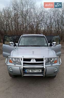 Внедорожник / Кроссовер Mitsubishi Pajero 2007 в Каменском