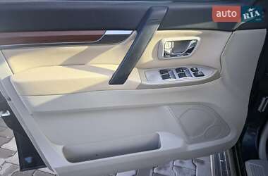 Внедорожник / Кроссовер Mitsubishi Pajero 2007 в 