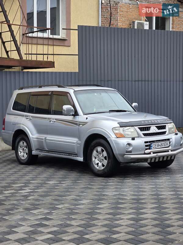 Внедорожник / Кроссовер Mitsubishi Pajero 2007 в 