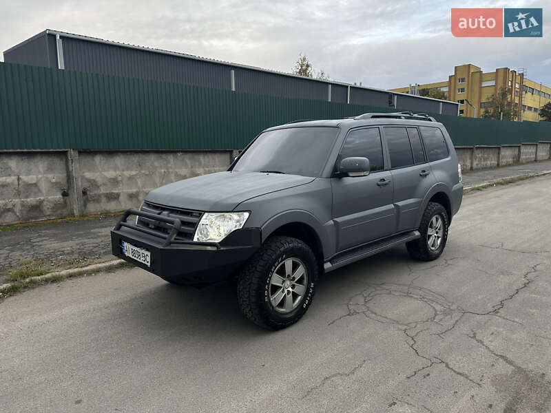 Внедорожник / Кроссовер Mitsubishi Pajero 2008 в Киеве