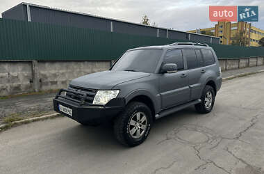 Внедорожник / Кроссовер Mitsubishi Pajero 2008 в 