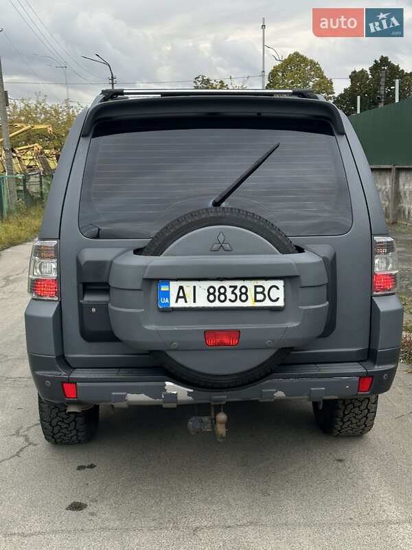 Внедорожник / Кроссовер Mitsubishi Pajero 2008 в Киеве