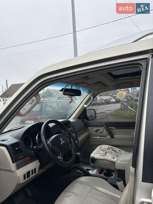 Внедорожник / Кроссовер Mitsubishi Pajero 2008 в Петропавловке