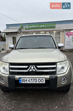Внедорожник / Кроссовер Mitsubishi Pajero 2008 в 