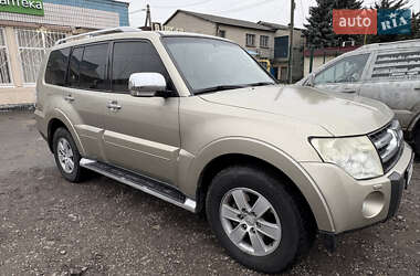 Внедорожник / Кроссовер Mitsubishi Pajero 2008 в 
