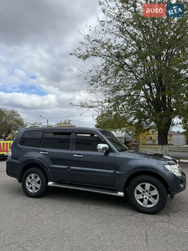 Позашляховик / Кросовер Mitsubishi Pajero 2007 в Ізмаїлі