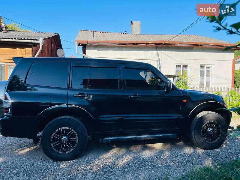 Внедорожник / Кроссовер Mitsubishi Pajero 2001 в Вижнице