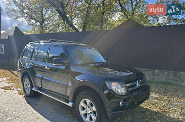Позашляховик / Кросовер Mitsubishi Pajero 2007 в  фото 3 Позашляховик / Кросовер Mitsubishi Pajero 2007 в