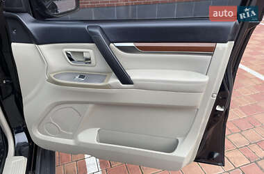 Внедорожник / Кроссовер Mitsubishi Pajero 2007 в 