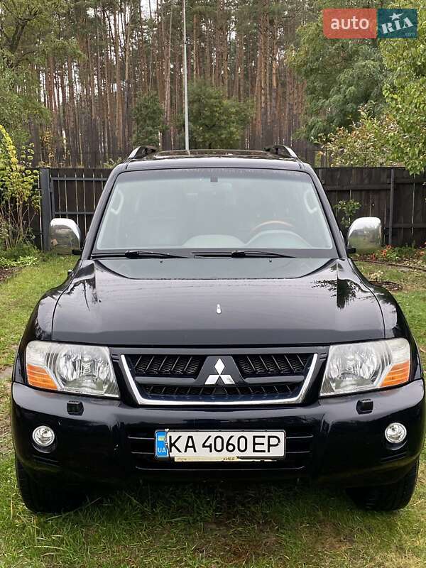 Позашляховик / Кросовер Mitsubishi Pajero 2006 в Києві