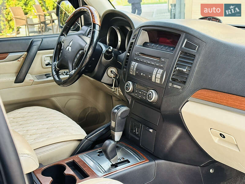 Позашляховик / Кросовер Mitsubishi Pajero 2008 в Дніпрі фото 22 Позашляховик / Кросовер Mitsubishi Pajero 2008 в Дніпрі