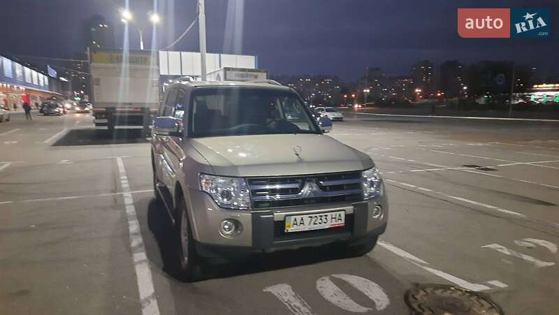 Внедорожник / Кроссовер Mitsubishi Pajero 2008 в Киеве фото 3 Внедорожник / Кроссовер Mitsubishi Pajero 2008 в Киеве