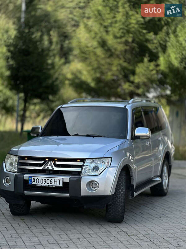 Позашляховик / Кросовер Mitsubishi Pajero 2008 в Рахові фото 3 Позашляховик / Кросовер Mitsubishi Pajero 2008 в Рахові