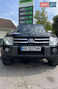 Внедорожник / Кроссовер Mitsubishi Pajero 2007 в 