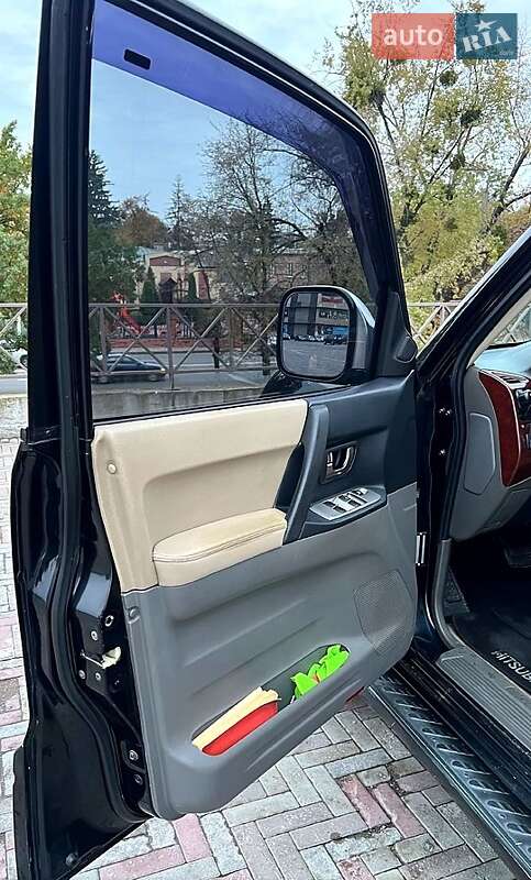 Внедорожник / Кроссовер Mitsubishi Pajero 2007 в Харькове фото 10 Внедорожник / Кроссовер Mitsubishi Pajero 2007 в Харькове