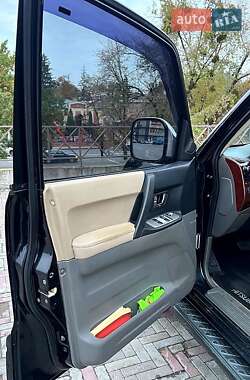 Внедорожник / Кроссовер Mitsubishi Pajero 2007 в 